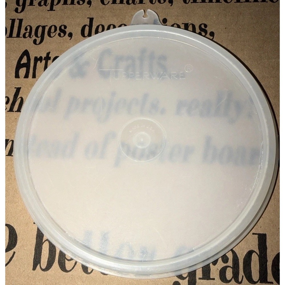 VTG Tupperware Replacement Lid #227-25 C Tab Sheer Seal Made in USA.   1